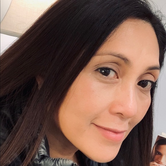 Meet your Posher, Tessa - Picture 2 of 8